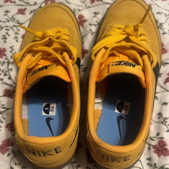 Nike Men's Mustard Yellow Sneakers - Picture 5 of 6